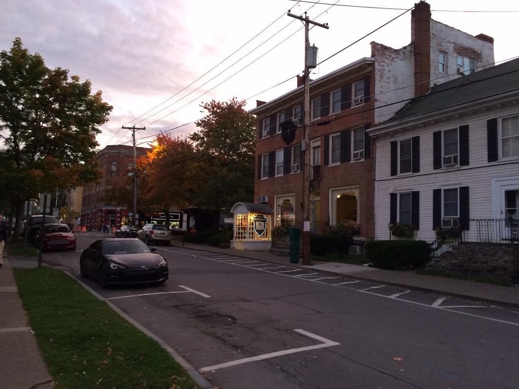 The Tunnicliff Inn Cooperstown Exterior photo