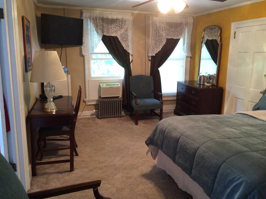 The Tunnicliff Inn Cooperstown Exterior photo